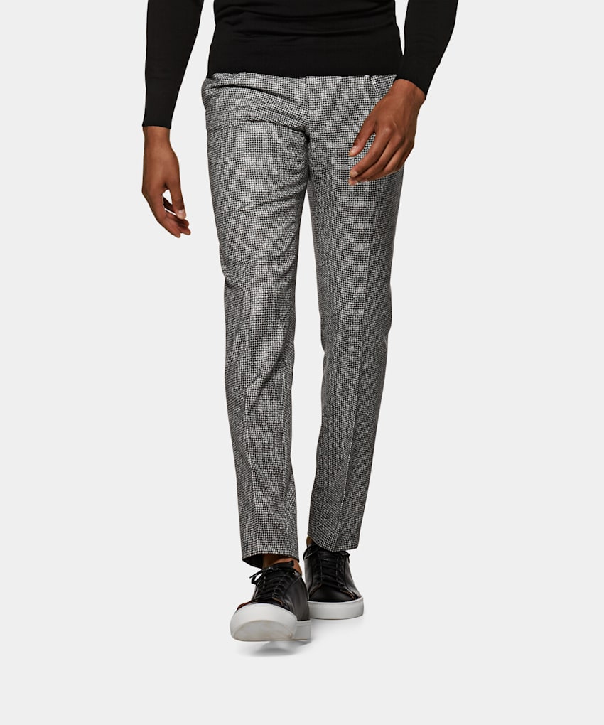 Mid Grey Pleated Brentwood Trousers | Pure Wool | Suitsupply Online Store