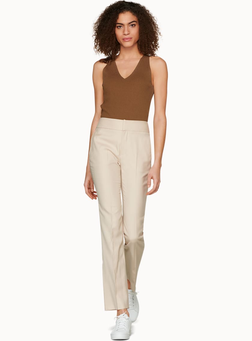 Dana Tobacco V Neck