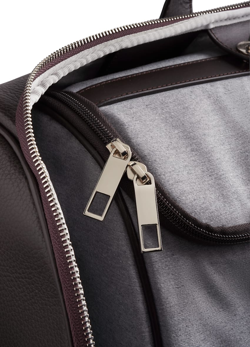 Dark Brown Holdall Suit Carrier Grain Calf Leather Suitsupply