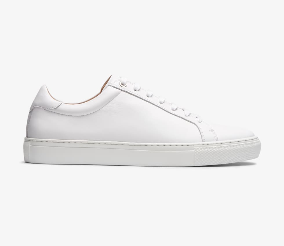 White_Sneakers_FW1404R