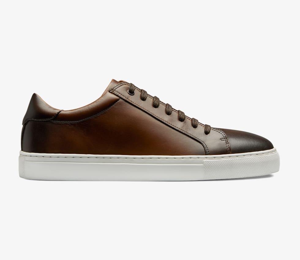 Brown_Sneakers_FW1443