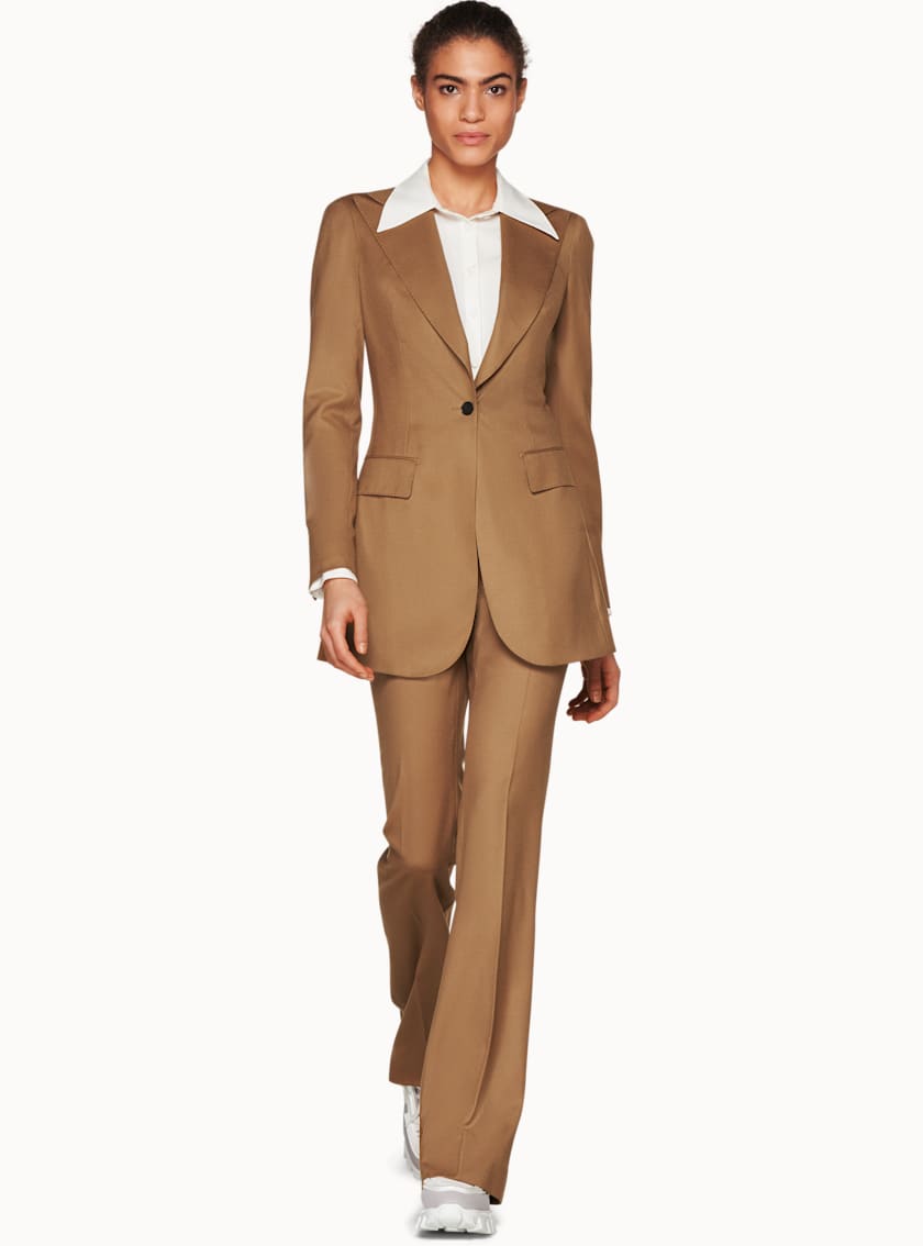 Cameron Tobacco Suit